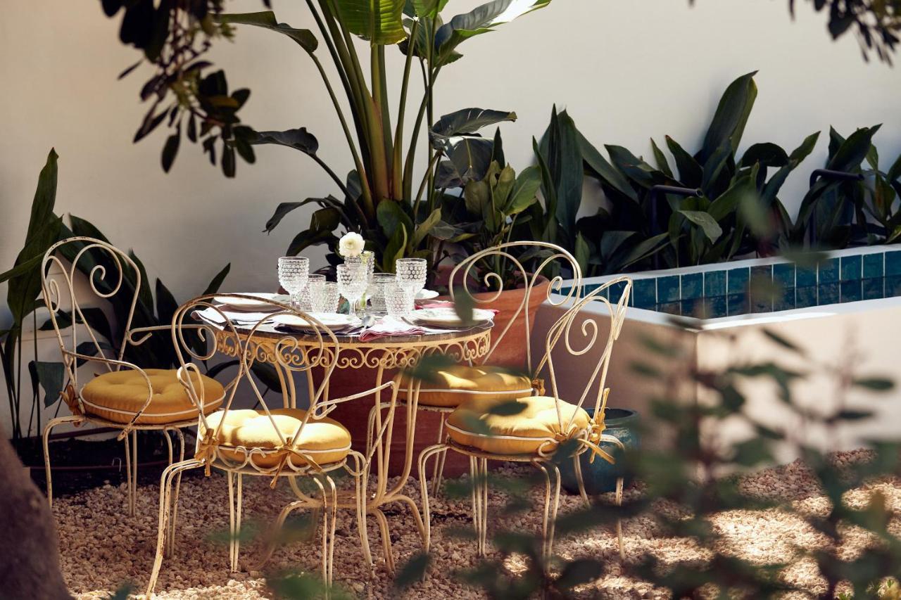 Cristine Bedfor Mahon Hotel Exterior foto