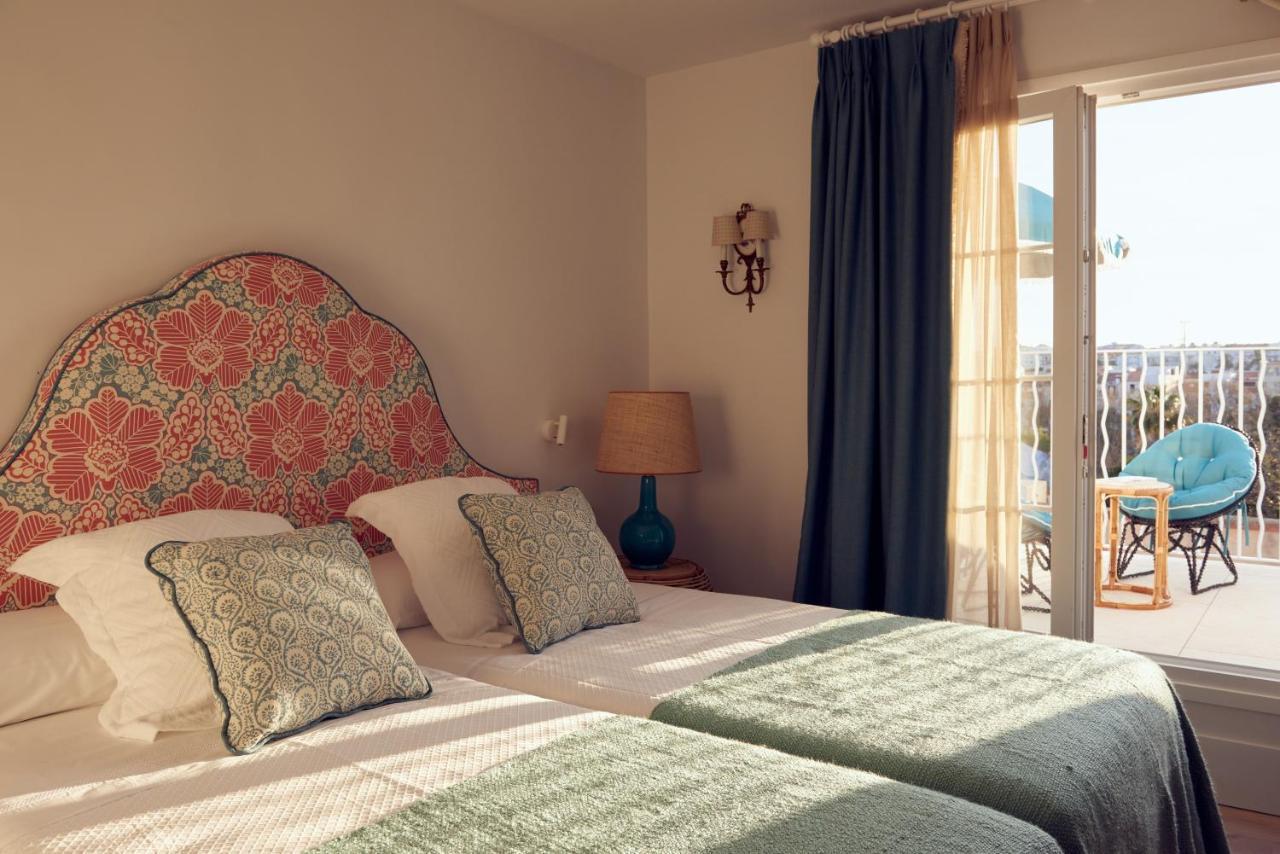 Cristine Bedfor Mahon Hotel Exterior foto